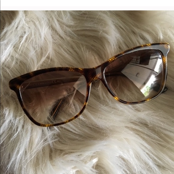 NEW! Gucci Women’s Safilo Sunglasses - Picture 5 of 12